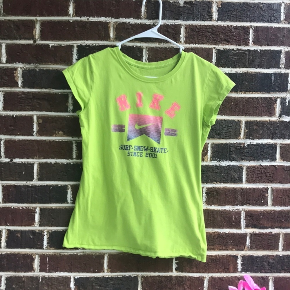 NIKE green shirt, Sz Youth XL